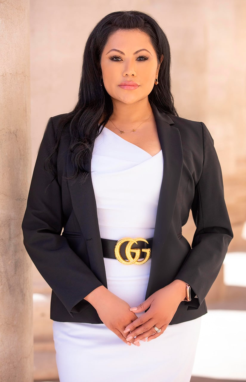 Abogada Michelle - Villanueva Skura